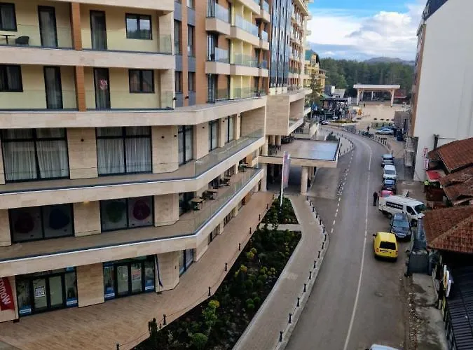 Palace 15 アパート ズラティボール