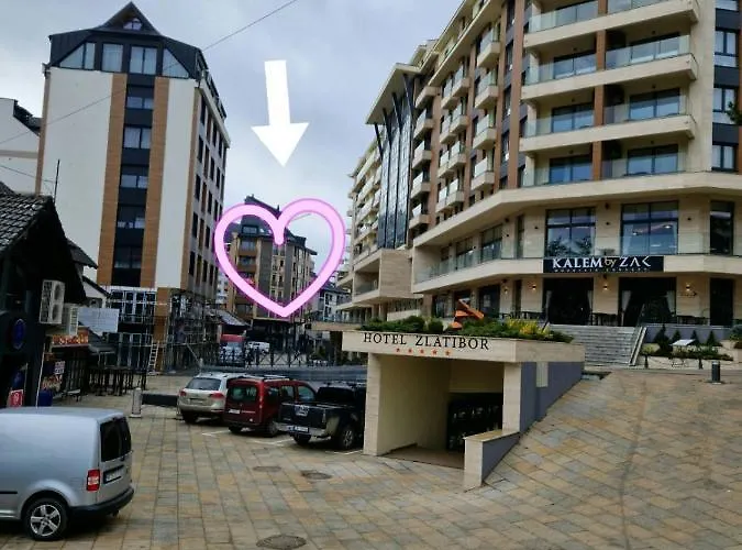 アパート Palace 15 ズラティボール